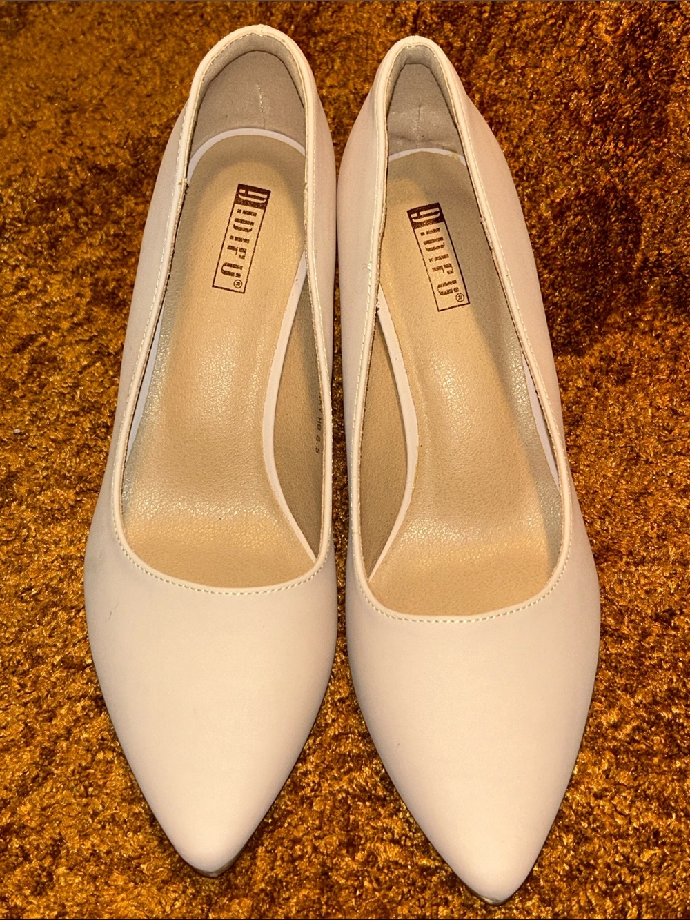 White Pointed-Toe Women's Heels by Bongo